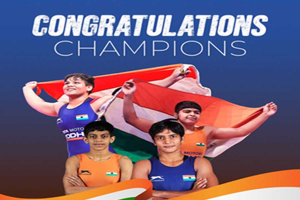 चार महिला पहलवानों ने गोल्ड जीतकर देश को किया गौरवान्वित : प्रियंका गांधी